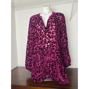 Torrid Floral Blouse, Magenta with Velvet Floral Pattern Size 3X NWT